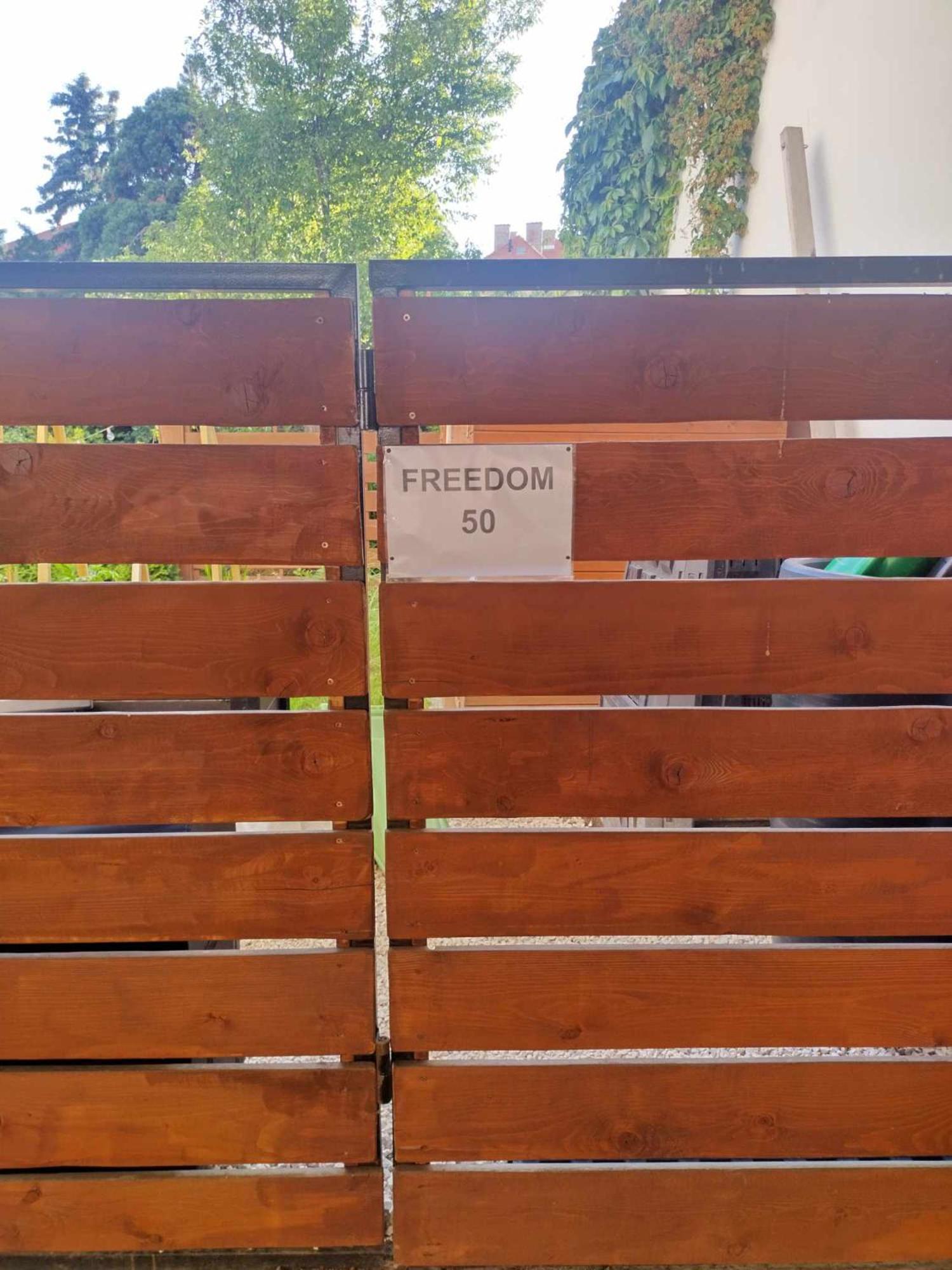 Apartment Freedom 50 Pecs